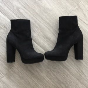 Charlotte Russe black midi booties